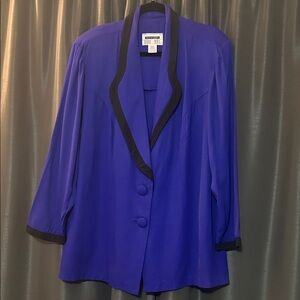 Chic Women's Violet Blazer with Black Accents
